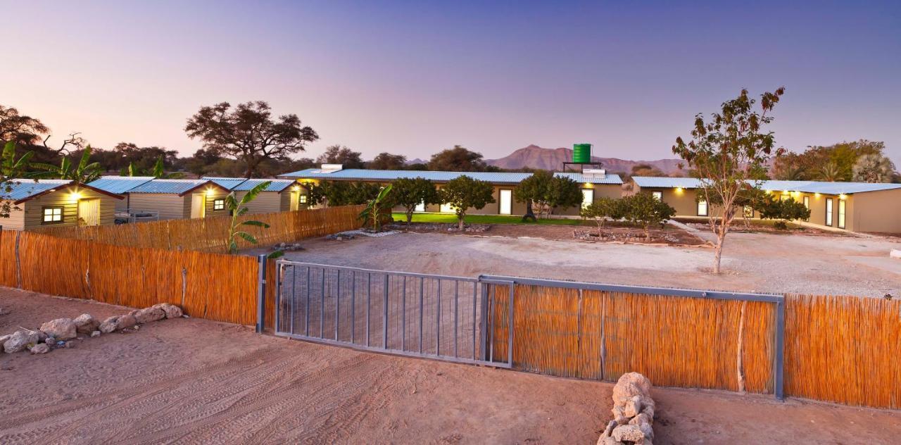 Sesfontein Guesthouse Ngoại thất bức ảnh
